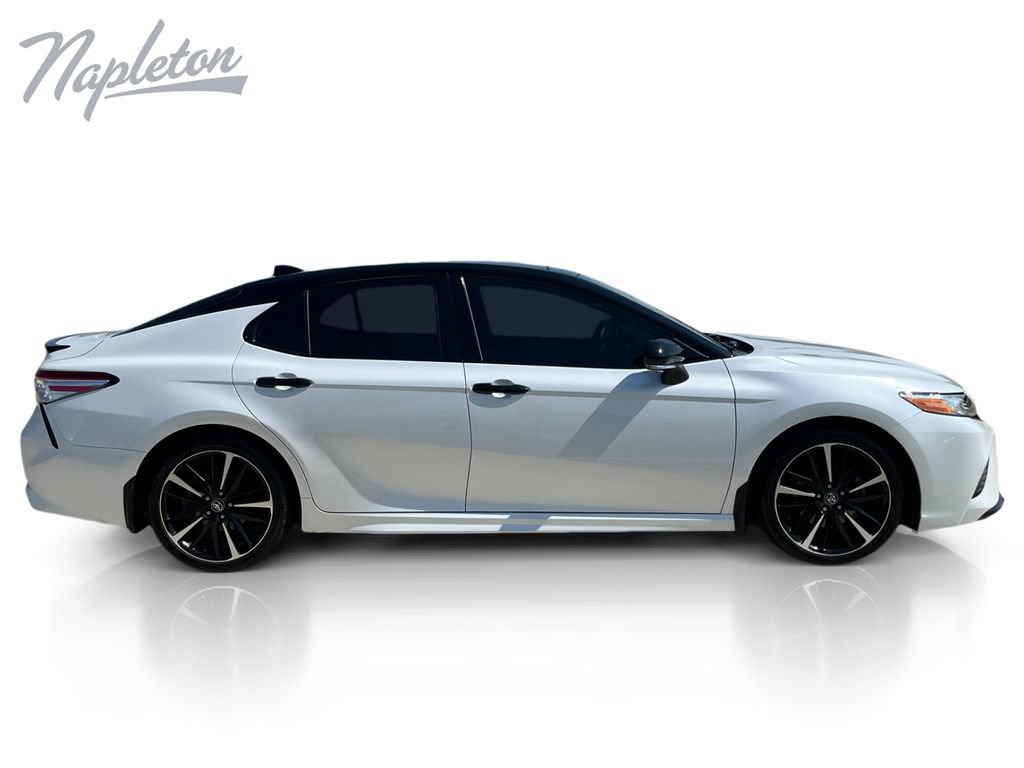 Used 2020 Toyota Camry XSE FWD image 7