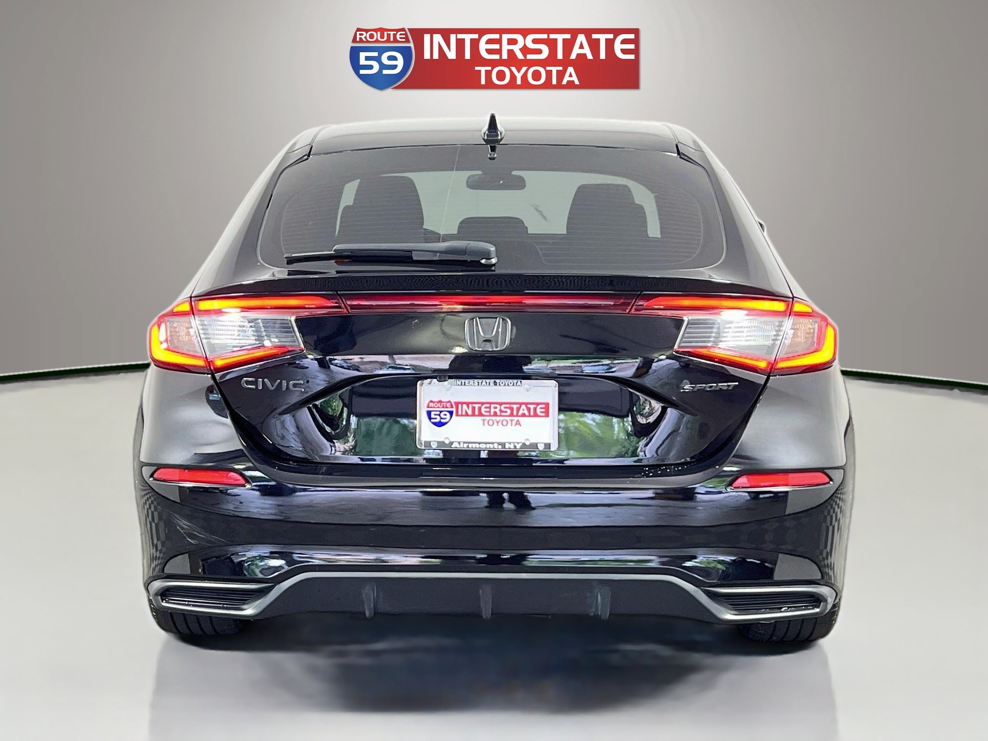 Used 2023 Honda Civic Sport image 6
