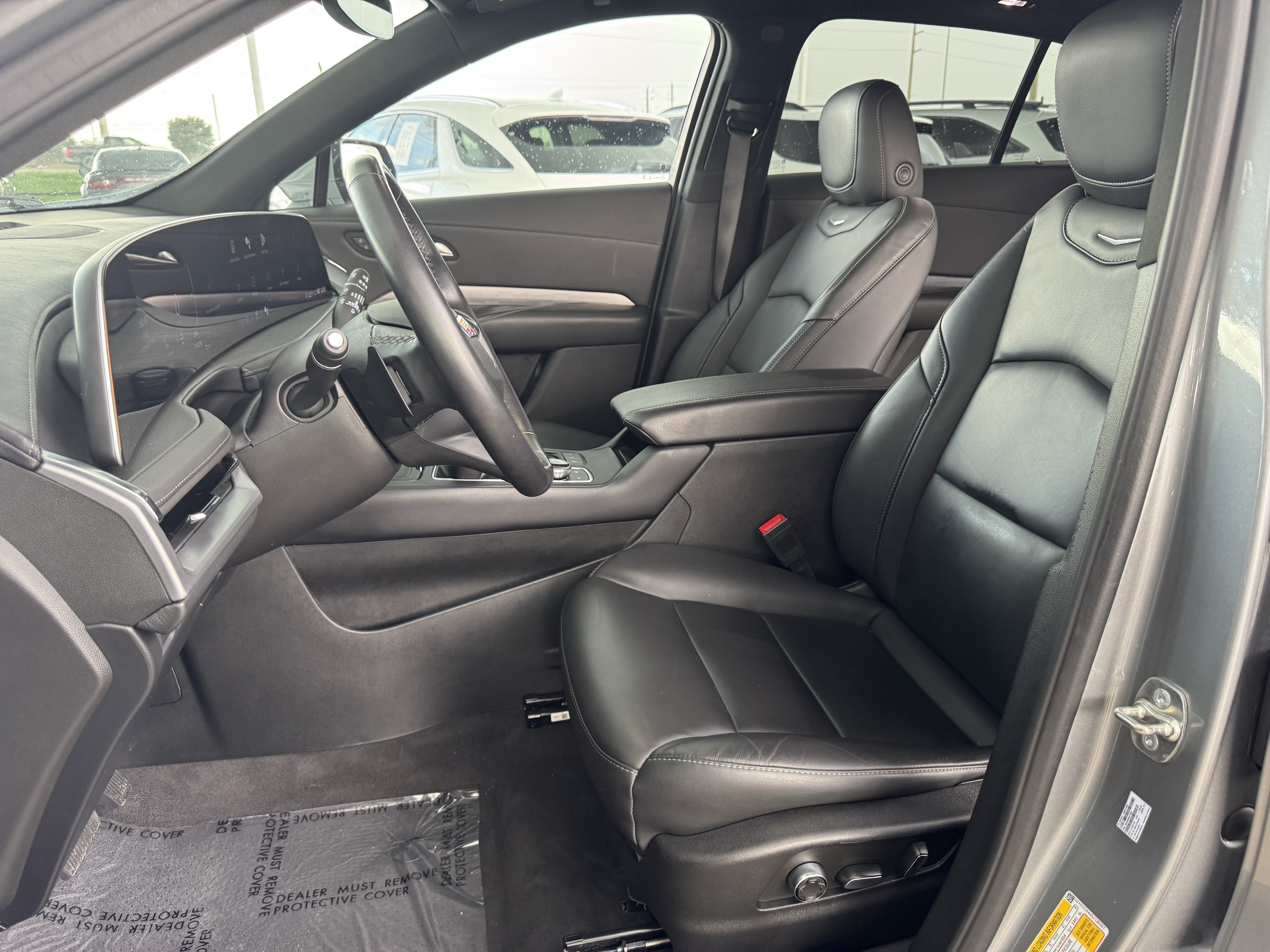 Used 2025 Cadillac XT4 Premium Luxury FWD image 22