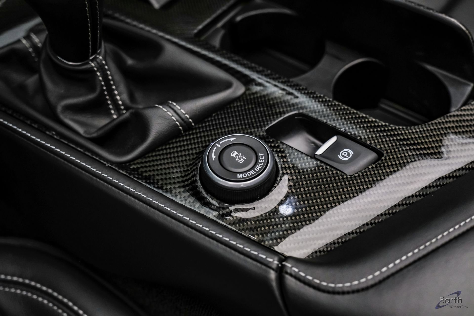 Used 2015 Chevrolet Corvette Z06 w/ 3LZ Preferred Equipment Group image 65