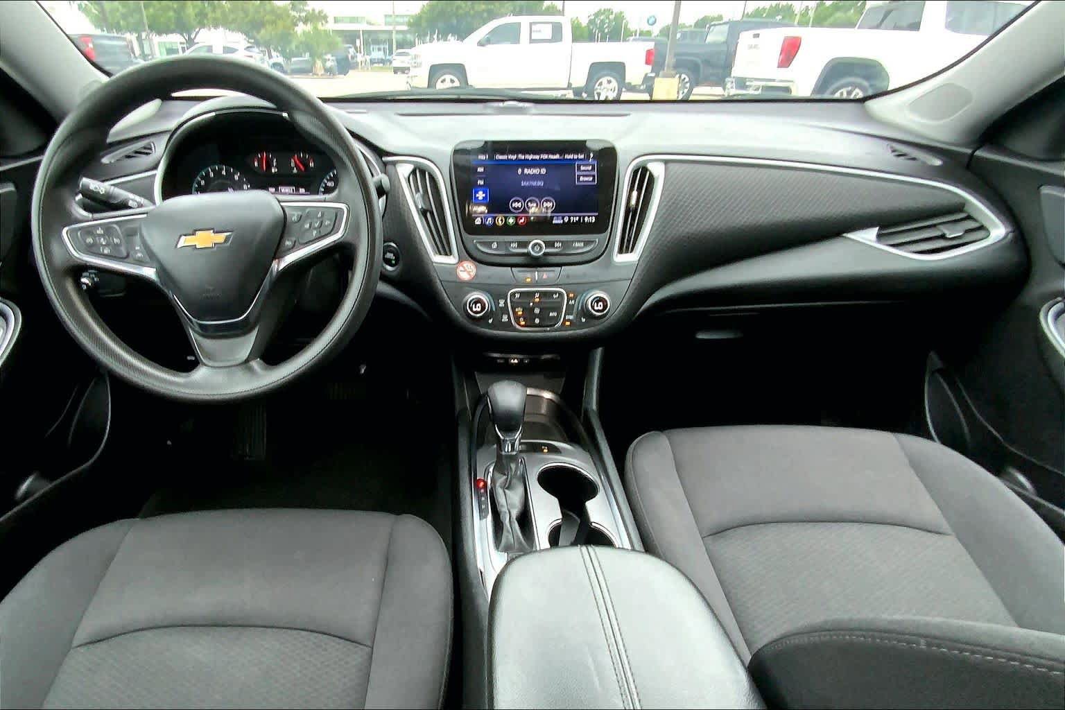 Used 2024 Chevrolet Malibu LT FWD image 15