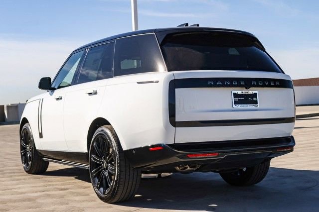 New 2025 Land Rover Range Rover SE image 6