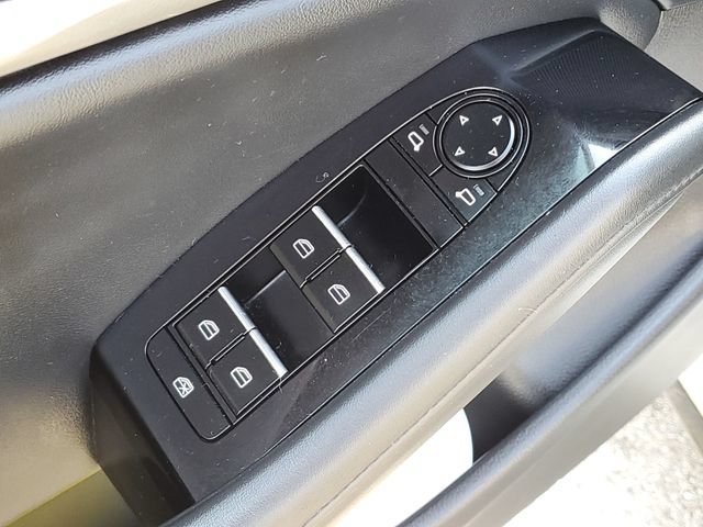 Used 2024 MAZDA MAZDA3 s FWD image 24