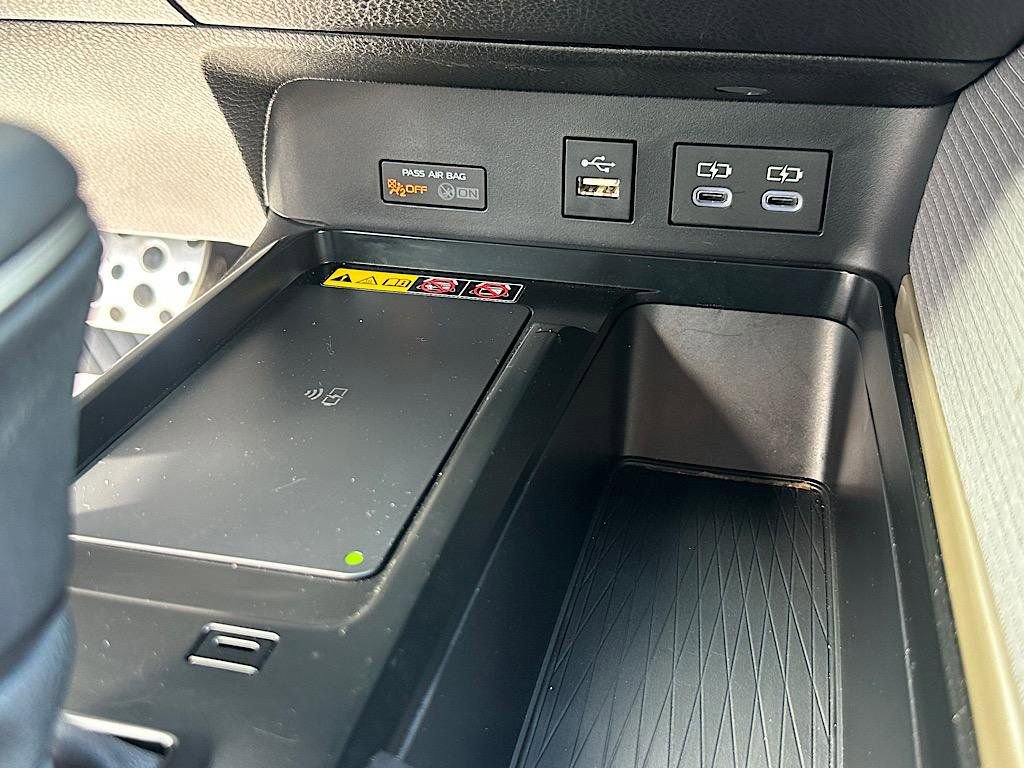 Certified 2025 Toyota Camry SE w/ Convenience Package image 25