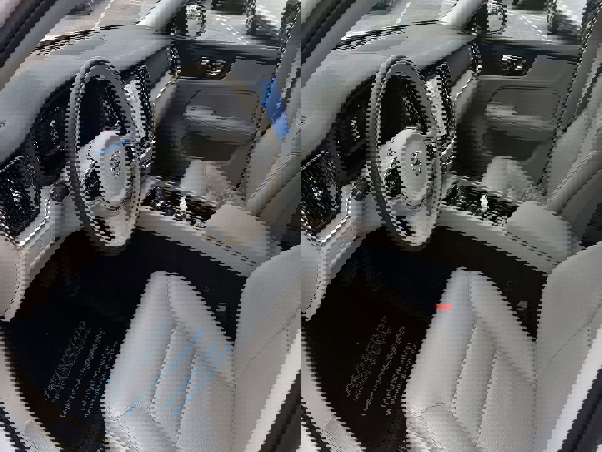 Used 2024 Volvo S60 B5 Plus w/ Climate Package image 10