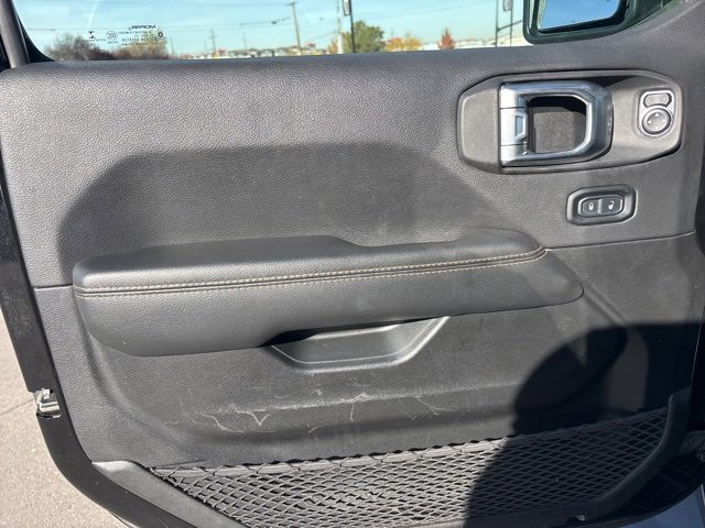 Used 2022 Jeep Gladiator Overland image 18