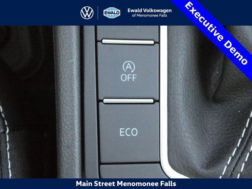 New 2025 Volkswagen Jetta SE image 14