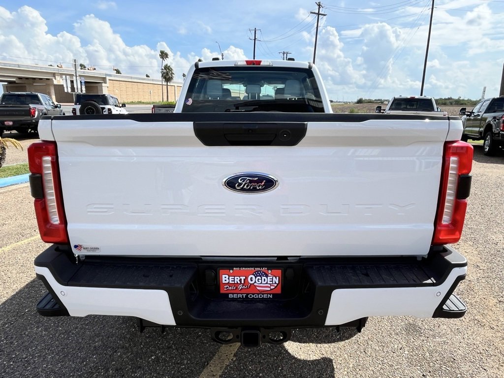 New 2026 Ford F350 4x4 Crew Cab Super Duty image 6