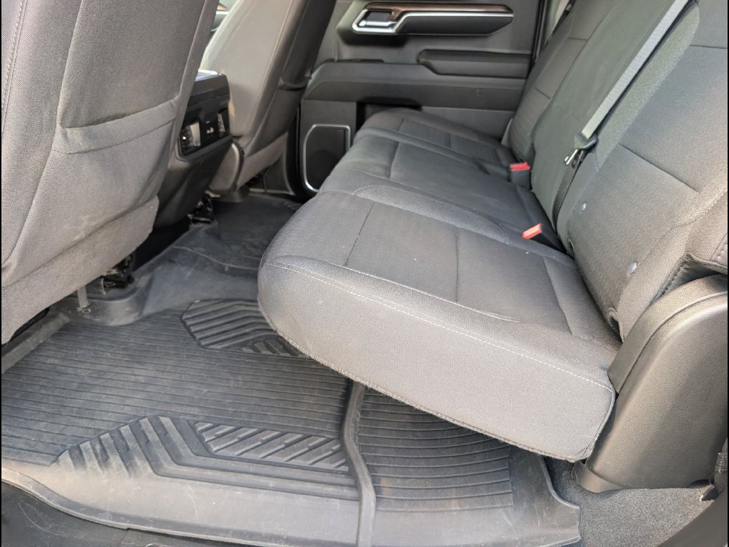 Used 2025 Chevrolet Silverado 1500 LT AWD/4WD image 13