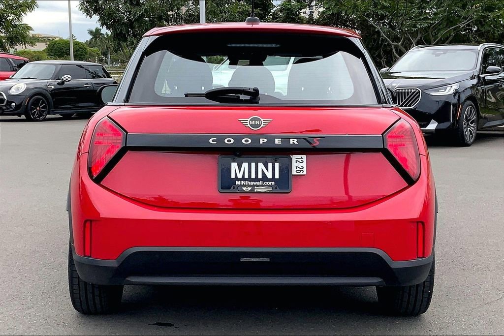 Certified 2025 MINI Cooper S image 5