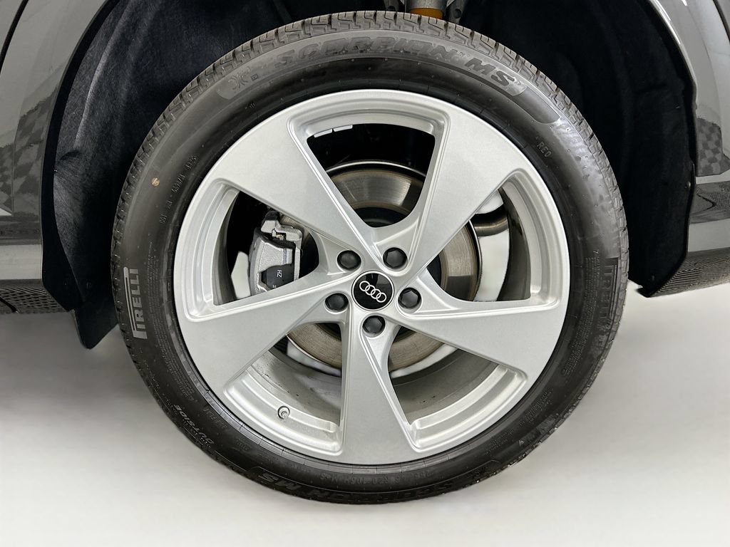 Used 2025 Audi Q5 Premium Plus AWD/4WD image 30