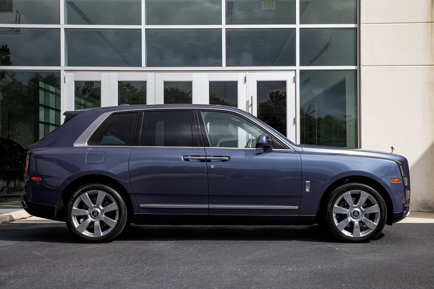 Certified 2019 Rolls-Royce Cullinan AWD/4WD image 14