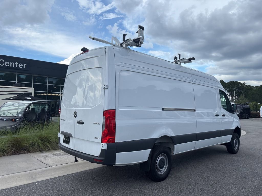 Used 2024 Mercedes-Benz Sprinter 2500 image 3