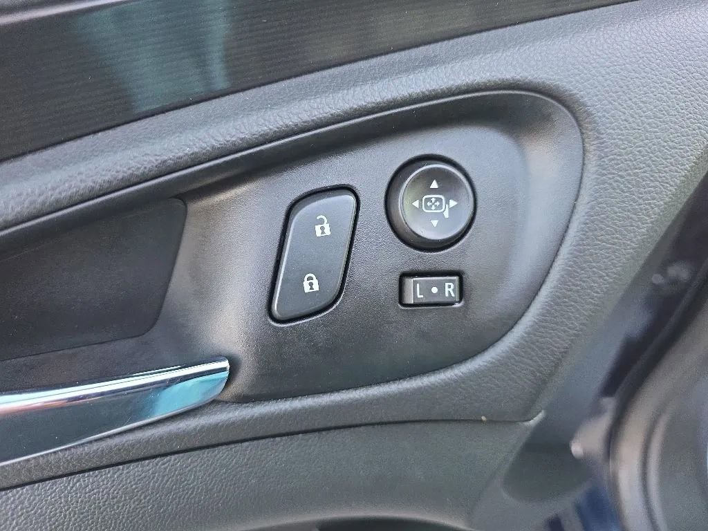 Used 2016 Buick Regal Premium FWD image 13