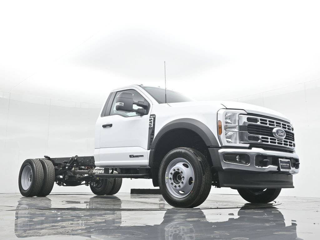 New 2024 Ford F450 XL w/ XL Chrome Package image 28