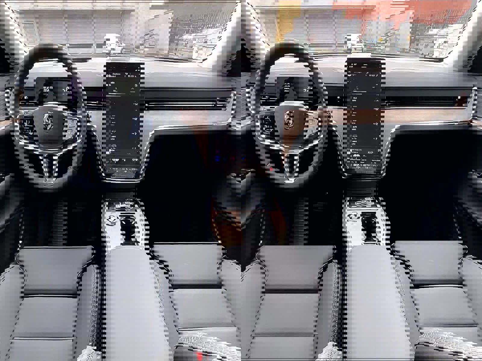 New 2025 Volvo EX90 Plus w/ Protection Package Premier image 7