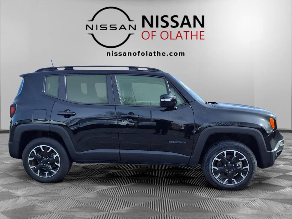 Used 2023 Jeep Renegade Latitude image 29