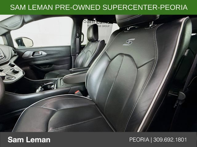 Used 2025 Chrysler Pacifica Limited FWD image 21