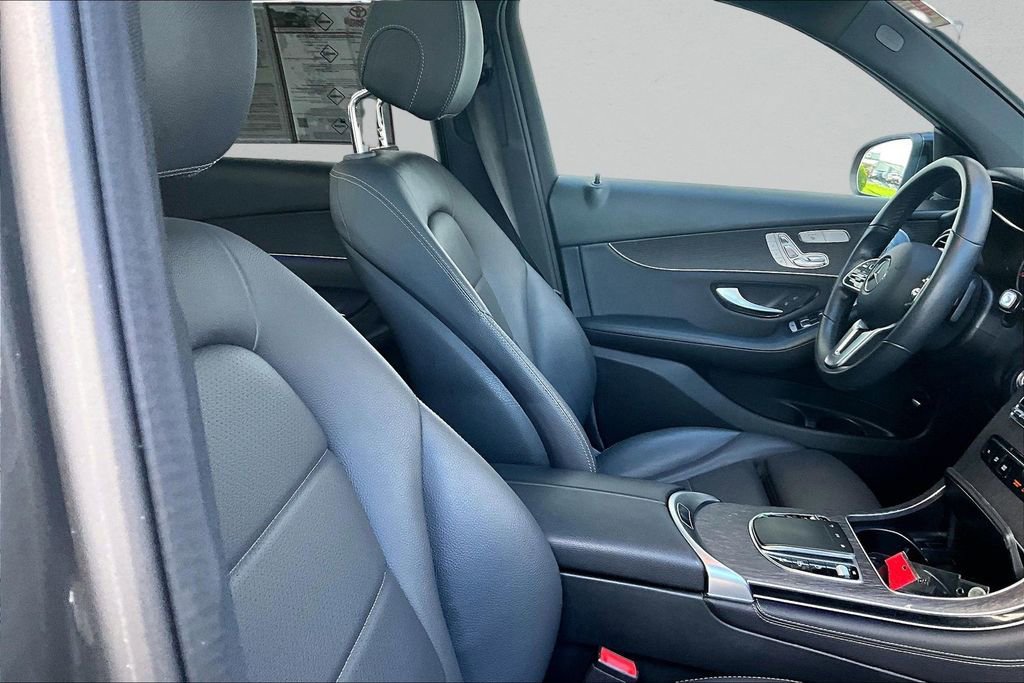 Used 2020 Mercedes-Benz GLC 300 4MATIC image 29