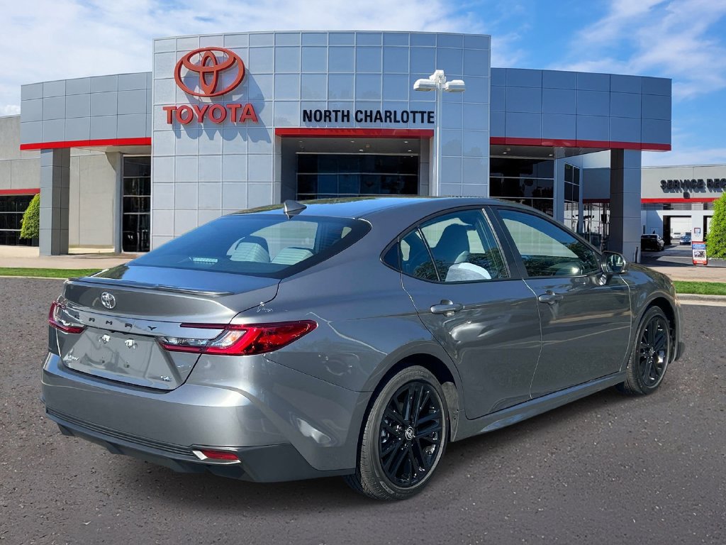 Used 2026 Toyota Camry SE FWD image 8