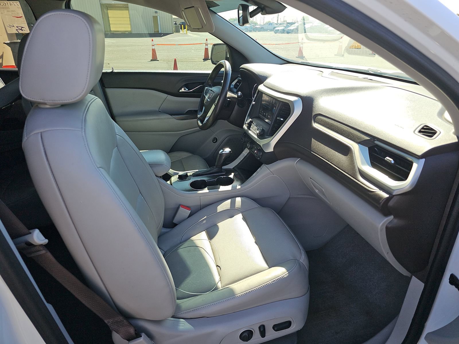 Used 2017 GMC Acadia SLT image 13
