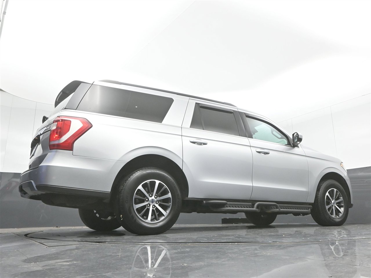 Used 2019 Ford Expedition Max XLT image 34