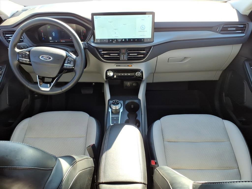 Used 2025 Ford Escape SE image 13