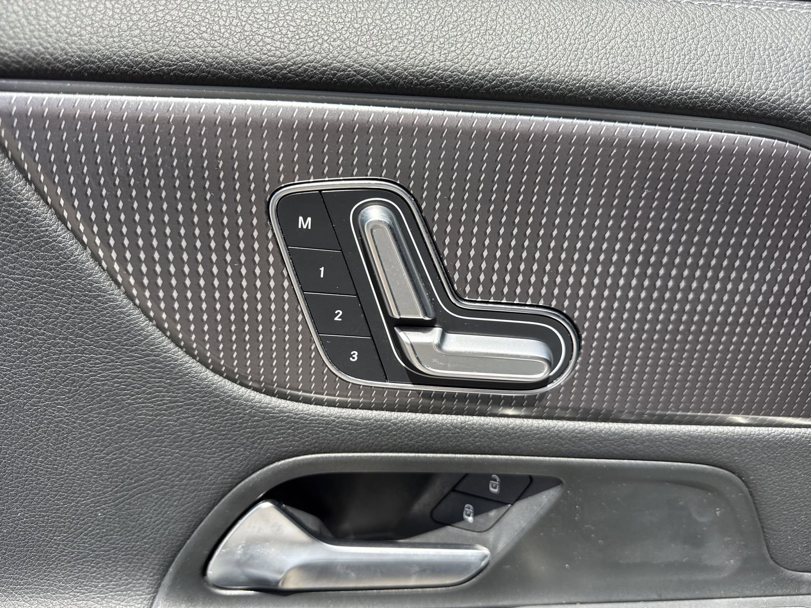 Used 2023 Mercedes-Benz GLA 250 image 39