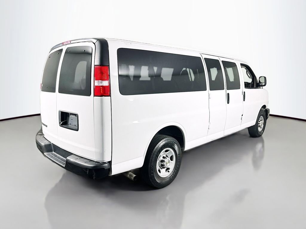 Used 2022 Chevrolet Express 3500 LS image 7