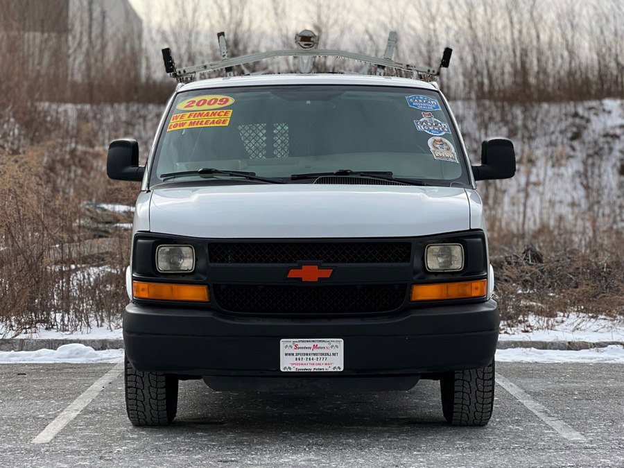 Used 2009 Chevrolet Express 1500 image 3