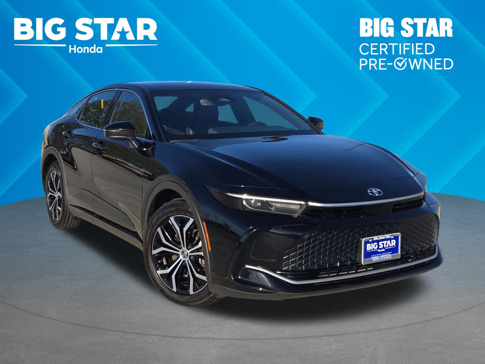 Used 2025 Toyota Crown XLE AWD/4WD image 1