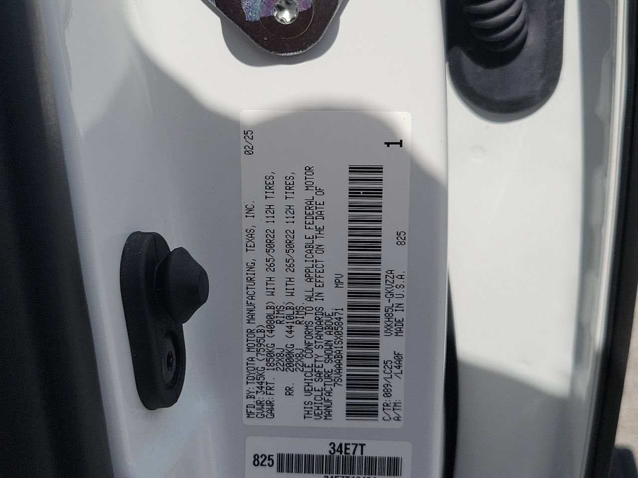 Used 2025 Toyota Sequoia Capstone AWD/4WD image 32