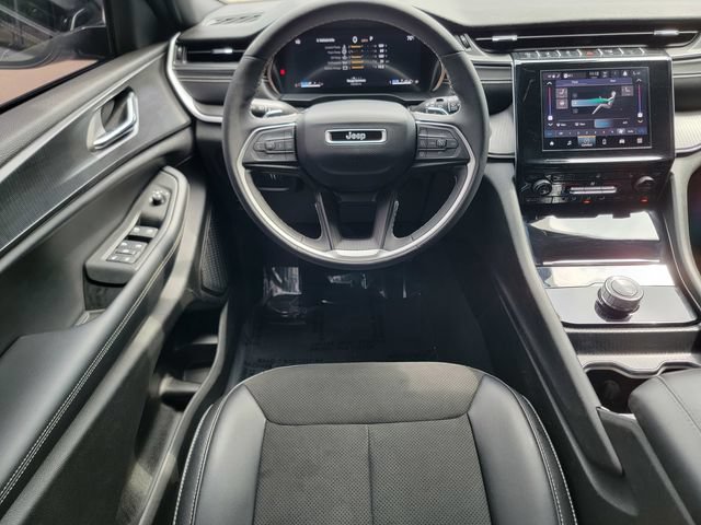 Certified 2024 Jeep Grand Cherokee L Laredo AWD/4WD image 32
