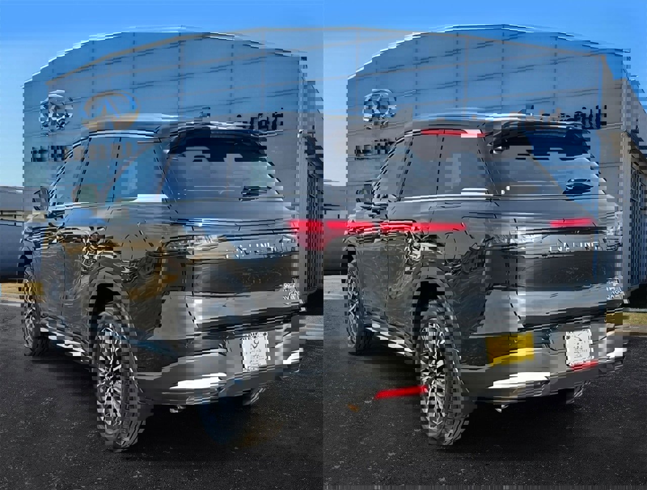 New 2026 INFINITI QX60 Luxe image 4