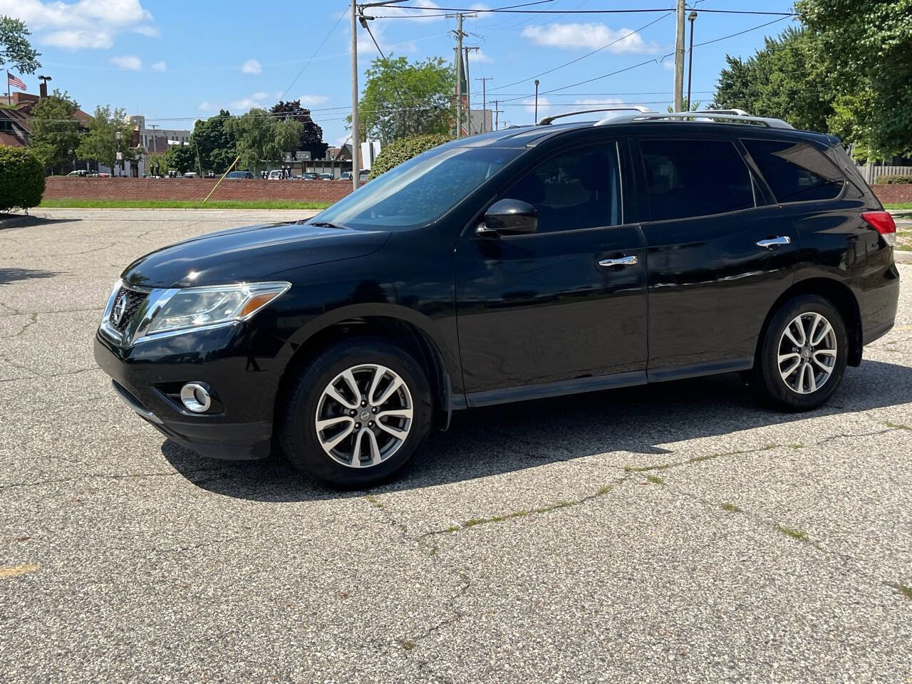 Used 2013 Nissan Pathfinder SV w/ Cargo Pkg image 21