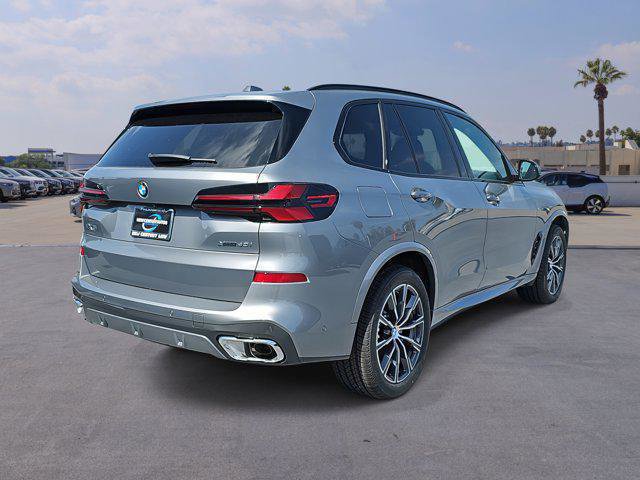 New 2026 BMW X5 xDrive40i w/ M Sport Package image 5