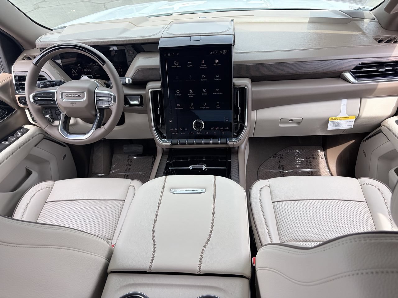 Used 2026 GMC Yukon Denali w/ Denali Reserve Package AWD/4WD image 15