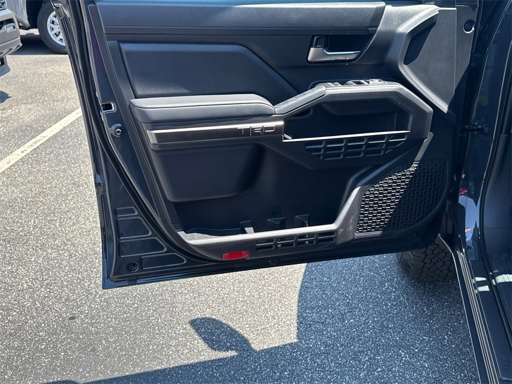 New 2025 Toyota Tacoma TRD Off-Road image 10