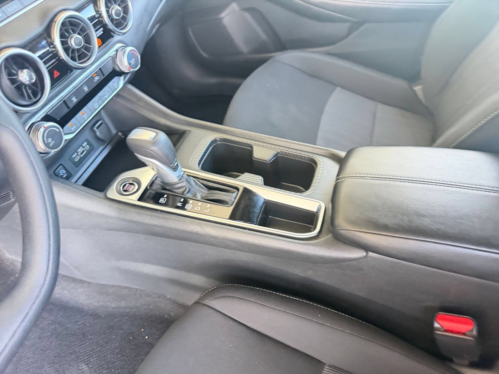 Used 2025 Nissan Sentra SV FWD image 41