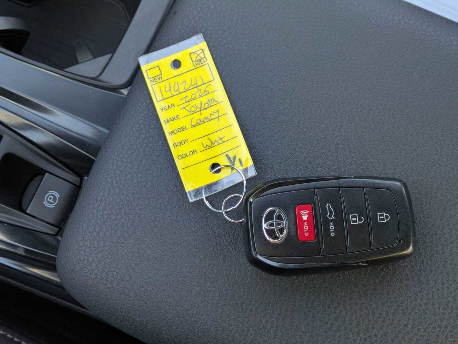 Used 2025 Toyota Camry SE image 34