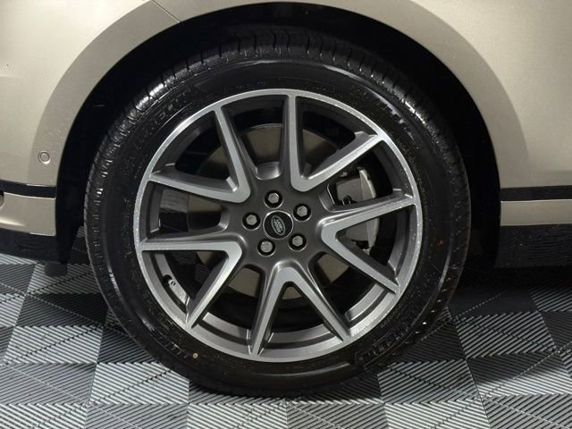 New 2026 Land Rover Range Rover Velar Dynamic SE image 14