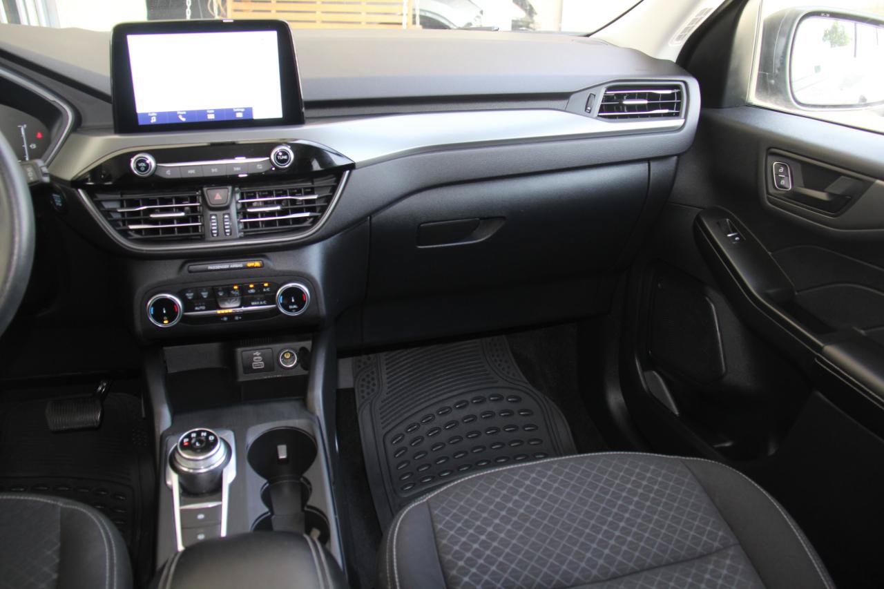 Used 2025 Ford Escape Active AWD/4WD image 10