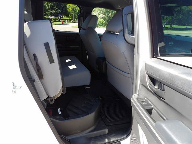 Used 2024 Toyota Tacoma SR5 AWD/4WD image 32