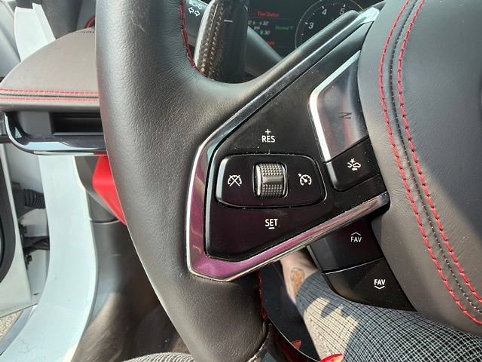 Used 2025 Chevrolet Corvette E-Ray w/ Stealth Interior Trim Package AWD/4WD image 15