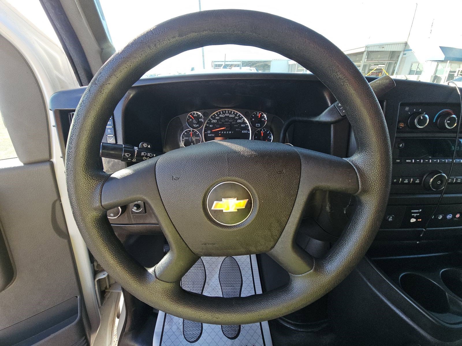 Used 2021 Chevrolet Express 2500 RWD image 7