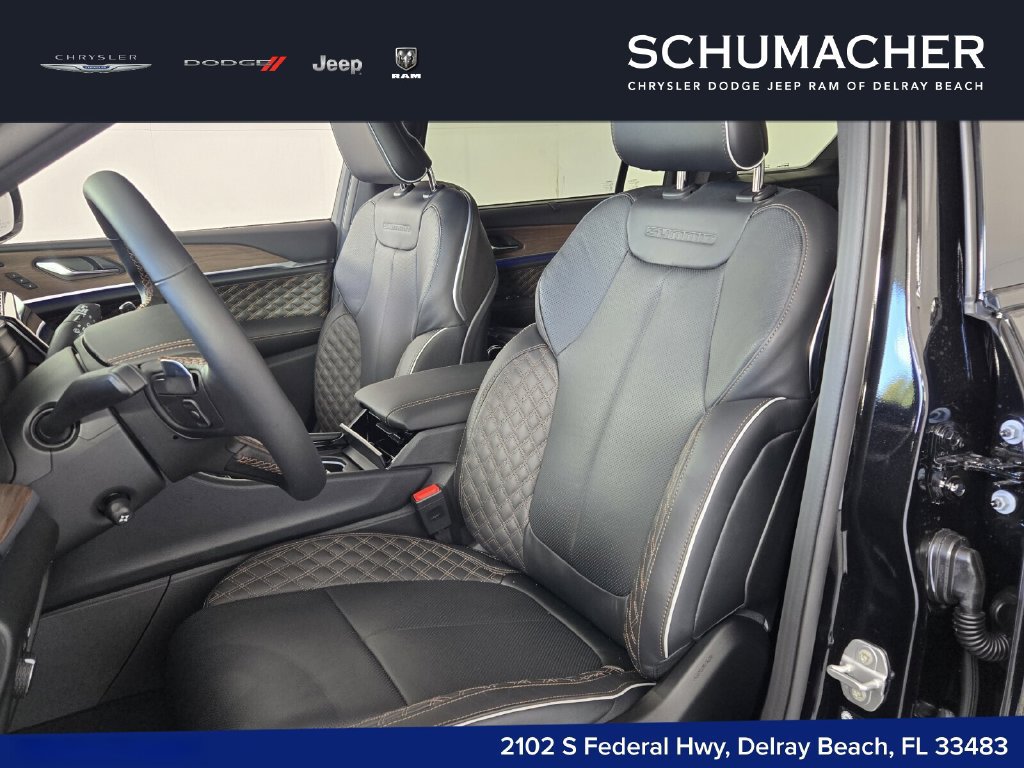 New 2025 Jeep Grand Cherokee L Summit w/ Obsidian Package AWD/4WD image 6