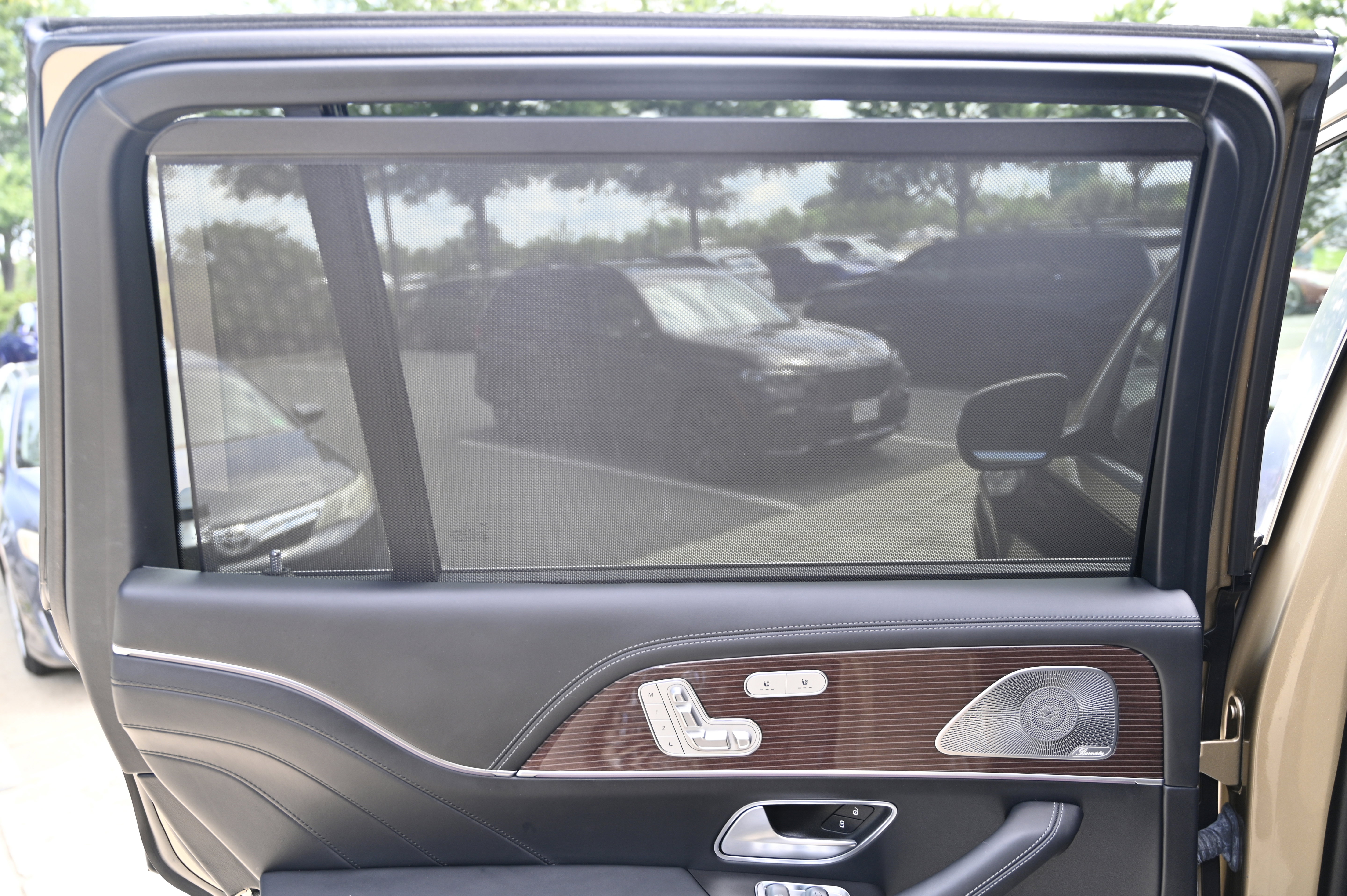Used 2023 Mercedes-Benz Maybach GLS 600 4MATIC image 39