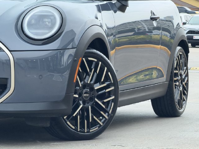 Used 2025 MINI Cooper S FWD image 10