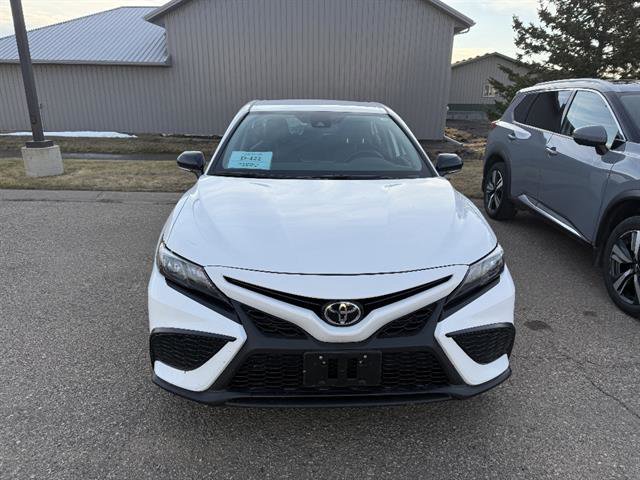 Used 2024 Toyota Camry SE w/ Convenience Package image 2