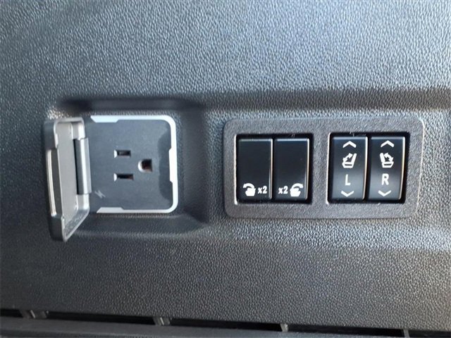 Used 2023 GMC Yukon AT4 w/ LPO, Floor Liner Package image 13